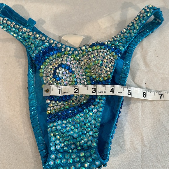 Turquoise hologram competition, figure posing suit, handmade, premade size 36B - Picture 9 of 14